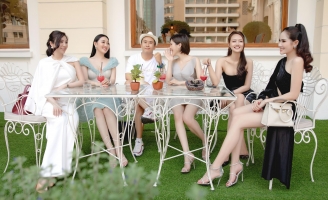 Hoa hậu Huỳnh Thúy Anh trà chiều cùng các bạn hoa, á hậu