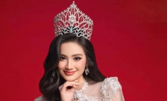 Hoa hậu Ý Nhi tạm dừng du học để tập trung chinh phục Miss World
