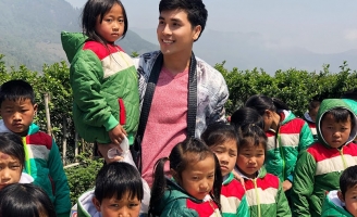 Hoàng Phi Kha âm thầm từ Nam chí Bắc giúp đỡ nhiều hoàn cảnh khó khăn 