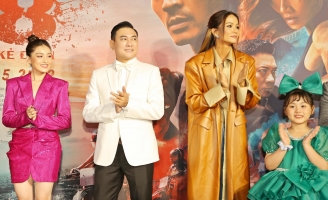 Hoàng Phúc gây chú ý trên thảm đỏ phim '578: Phát đạn của kẻ điên' 