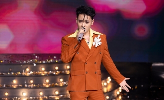 Hoàng Thắng thử sức disco trong đêm nhạc “Dấu Ấn” cùng Sài Gòn Tân Thời