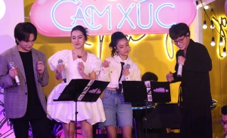 Hoàng Yến Chibi muốn bỏ sân khấu Không gian cảm xúc vì nghe “giọng khủng” của Sara Lưu
