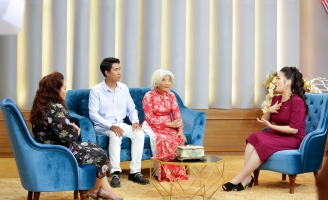 Hồng Vân nghẹn ngào trước mẹ già đơn thân tần tảo nuôi con trở thành kỹ sư nước ngoài