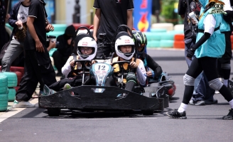 HURRYKNG và Tiến Linh bứt phá ngoạn mục, đội cam dẫn đầu trong Đấu Trường Gia Tốc