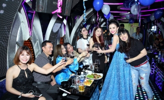 Janny Thủy Trần đón sinh nhật như thế nào trước khi tung dự án âm nhạc đầu tay?