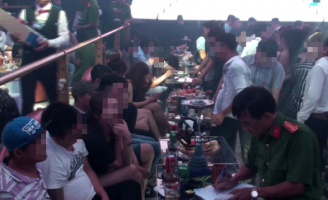 Khi giới trí thức trói mình trong cơn lốc 'đập đá'