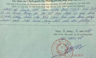 Khiển trách cán bộ xã phê bình tân sinh viên, gia đình trong hồ sơ lý lịch