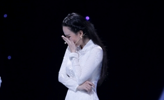 Khoảnh khắc cuộc đời: Hoa hậu Châu Ngọc Bích nghẹn ngào khi tiết lộ lý do thi nhan sắc