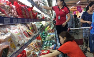 Không thể chỉ nghĩ đến tăng thuế VAT