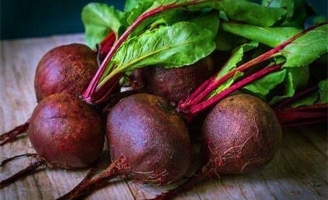 Làm đẹp hiệu quả chỉ bằng củ dền