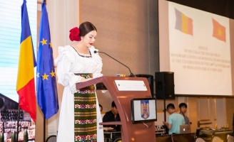 Lãnh sự danh dự nước Romania Lý Nhã Kỳ tổ chức tiệc nhân kỷ niệm 100 năm ngày Quốc khánh Romania 