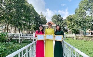 Lê Thụy Bích Thảo đoạt giải nhất cuộc thi ảnh “Duyên dáng Áo dài Việt Nam”