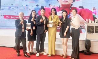 Lee Phương tích cực tham gia các hoạt động giải trí, sự kiện làm đẹp