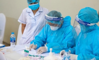 Lịch trình di chuyển của nữ nhân viên ngân hàng mắc mới COVID-19 tại Hà Nội