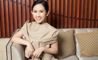 Lộ diện nhân vật giúp Phạm Quỳnh Anh, Lý Phương Châu trẻ đẹp rạng rỡ sau sóng gió hôn nhân