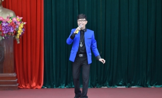 Long Nhật: “Tôi quyết hát đến hơi thở cuối cùng để bảo vệ biên cương cùng các chiến sĩ”