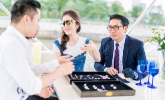 Lý Nhã Kỳ bất ngờ biến du thuyền thành nơi… triển lãm kim cương