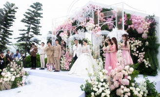 Lý Nhã Kỳ làm phù dâu, xúc động chia sẻ về tình bạn với Hồ Quỳnh Hương