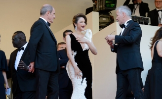 Lý Nhã Kỳ tự tin trả lời trên tạp chí Vogue Pháp