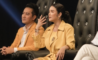 Lý Nhã Kỳ xinh đẹp và thần thái trên ghế nóng 