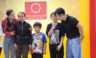 “Mái ấm gia đình Việt” tại An Giang: Nghệ sĩ và khán giả nghẹn ngào tại trường quay 