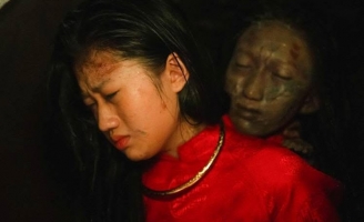 Mai Cát Vi và Mai Mỹ Ngân hóa thân thành “ma nữ hai đầu” trong phim kinh dị 