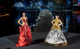 Mẫu nhí Trần Bảo Châu catwalk chuyên nghiệp cùng Hoa hậu H’Hen Niê