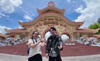 MC Thanh Nhí thích thú khám phá “nông trại giữa lòng thành phố” cùng Chen Ru Lu