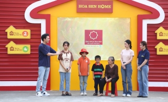 MC Thanh Thảo, Hải Nam và Jun Vũ Bật Khóc khi chứng kiến hoàn cảnh các em nhỏ