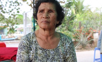 Mẹ cô gái bị giết tại phòng massage kể về đứa con gái bạc phận