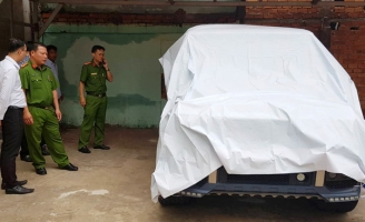 Mercedes - Benz G55 nghi mang biển số đỏ giả ở Cần Thơ