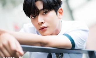 Mỹ nam cao 1,92 m bị chê diễn dở