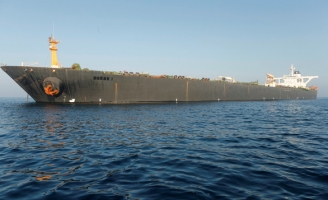 Mỹ ra lệnh bắt siêu tàu dầu Iran sau khi Anh vừa thả