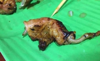 Nạn nhân bị chủ quán tại Bắc Ninh bắt quỳ gối chính thức lên tiếng