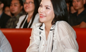 Nghệ sĩ Trúc Thy ngồi ghế giám khảo Văn hóa học đường tại UEF