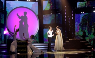 Ngô Thái Ngân và Viết Thu bất ngờ tìm thấy nhau khi hát song ca