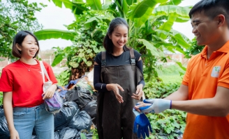 Ngọc Châu tham gia chiến dịch “Cùng gom nào, cho Trái Đất Xanh” 