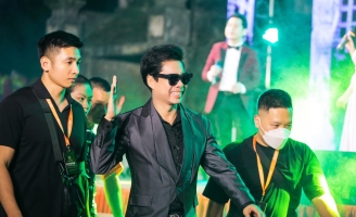 Ngọc Sơn cùng cháu trai Phong Thiên khuấy động sân khấu 10.000 khán giả