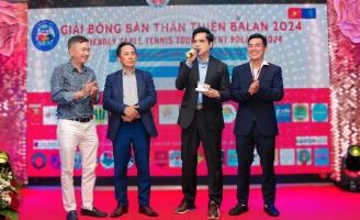 Ngọc Sơn sang Ba Lan giúp đỡ bà con người Việt trong vụ cháy trung tâm thương mại