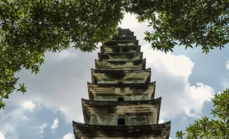 Ngôi chùa tháp 800 năm tuổi xanh mát tuyệt đẹp ngay gần Hà Nội