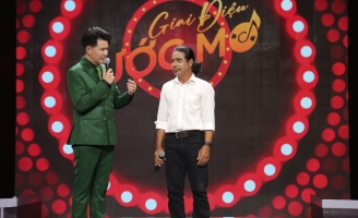 Người lái ba gác hơn 60 tuổi và ước mơ được hát cho chính mình