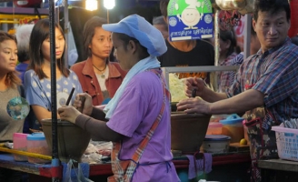 Người Việt định cư trời Tây, giấc mơ xen lẫn những giọt nước mắt