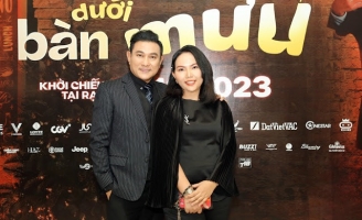 Nguyễn Uyên Phương cùng Hoàng Phúc sánh đôi trên thảm đỏ sự kiện