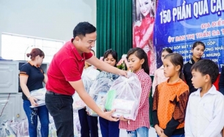 Nhà báo – MC Nguyễn Duy Mạnh và hành trình 2000 áo ấm yêu thương