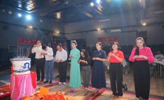 Nhà hát kịch Sân khấu nhỏ TPHCM tổ chức Lễ Giỗ Tổ ngành sân khấu, kêu gọi ủng hộ đồng bào bão lũ