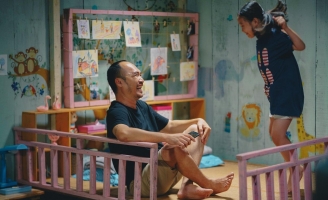 Nhà Thu Trang Tiến Luật “quay xe” làm phim gia đình lấy nước mắt khán giả