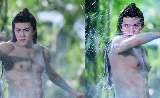 Nhậm Gia Luân bị bóc mẽ đeo múi giả ở trailer phim mới