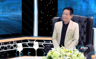 Nhiếp ảnh gia Thái Nhàn tiết lộ hậu trường ảnh lịch thập niên 90 trên Kính Đa Chiều