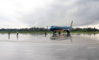 Nhiều chuyến bay đi miền Trung bị hủy do ảnh hưởng bão số 4