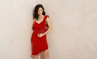 Những mẫu giày và túi sành điệu cho nàng yêu thời trang tháng 3 này